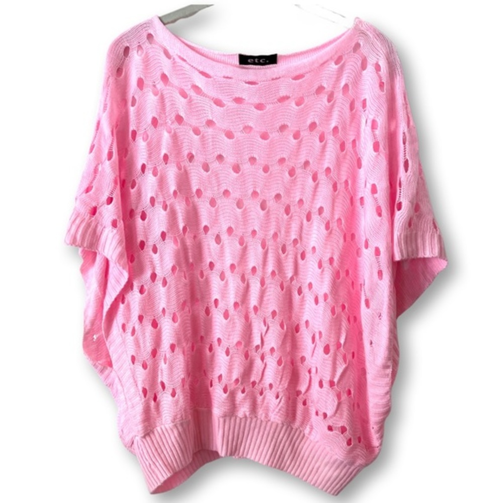 etc. Pink knit dolman short‎ sleeved sweater with Crewneck. One size.